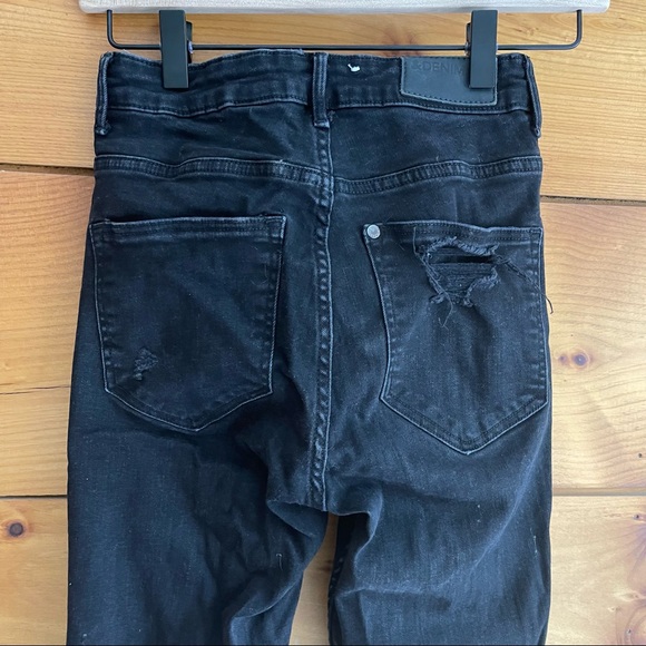 H&M Distressed Black High Rise Skinny Jean 27 - Picture 4 of 7